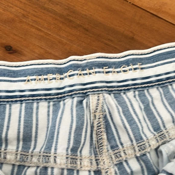 Super high waisted American eagle shorts - Picture 2 of 4
